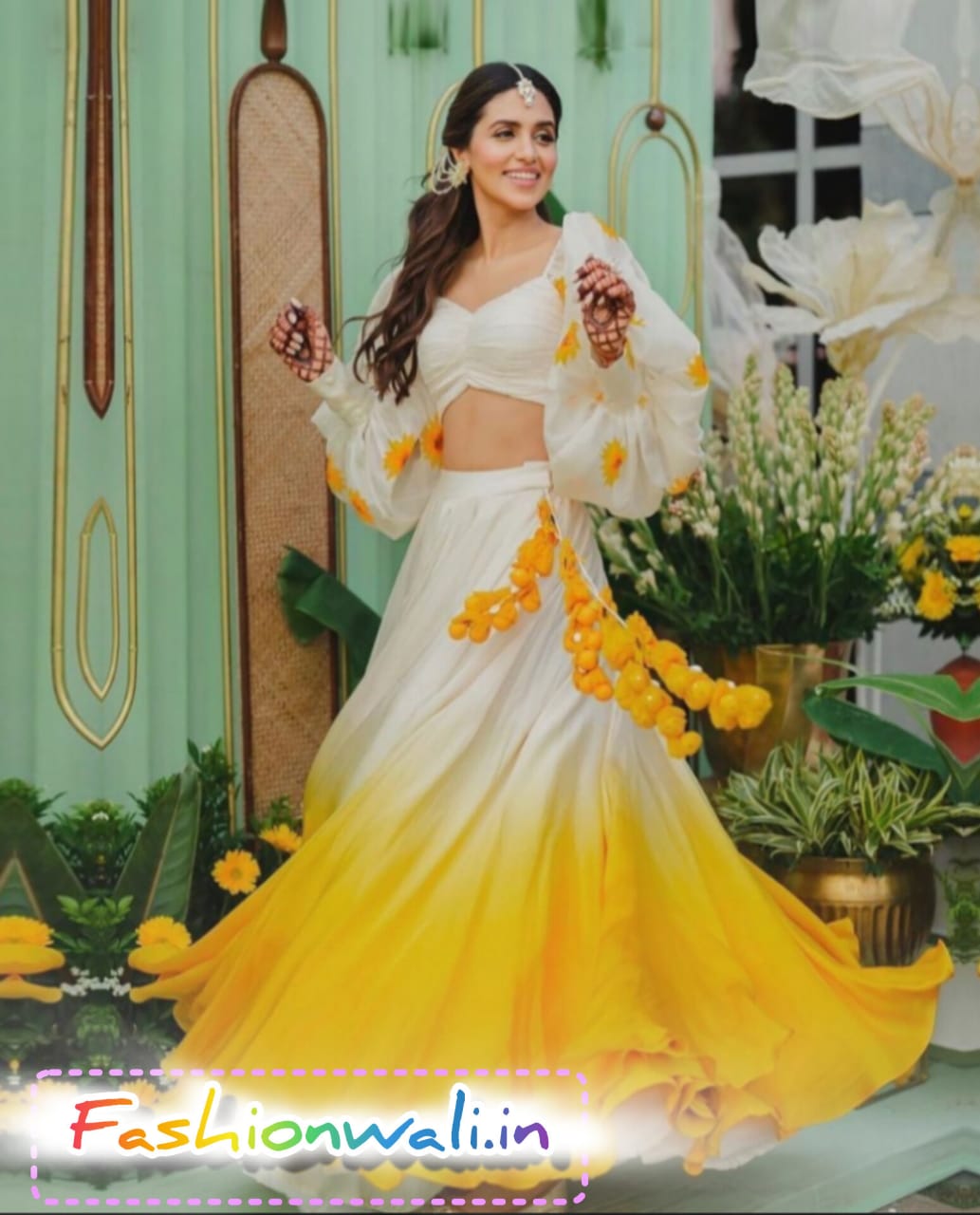 Read more about the article “HALDI DRESS से करे हल्दी समारोह में स्टाइल, गजब दिखेगी आप”